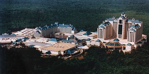 بازی های کازینویی Foxwoods Resort Casino چگونه انجام می شود؟